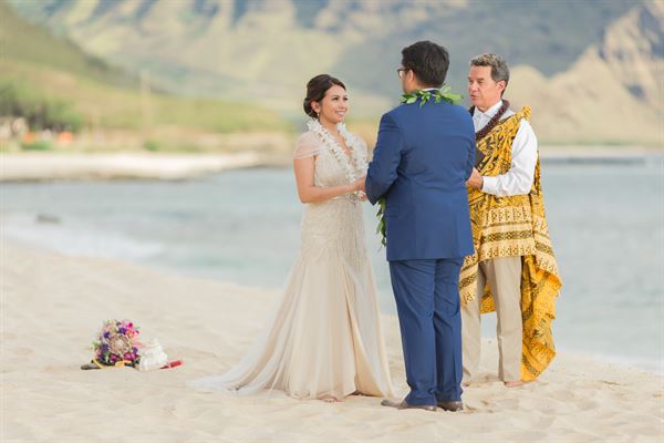 Simple Oahu Wedding