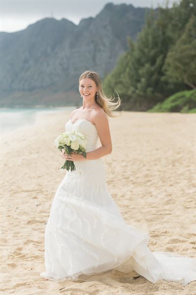 Simple Oahu Wedding