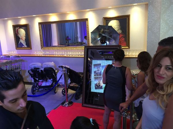 Snapshot Photo Booth Rental