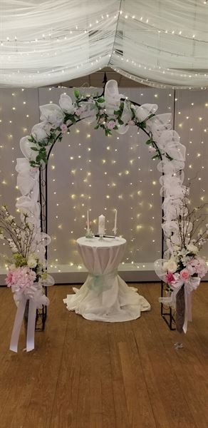 Diamonds & Lace Weddings and Events Planning/Catering