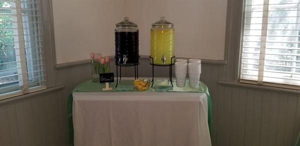 Diamonds & Lace Weddings and Events Planning/Catering