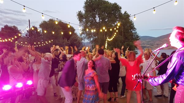 Nearly Neil and the Solitary Band