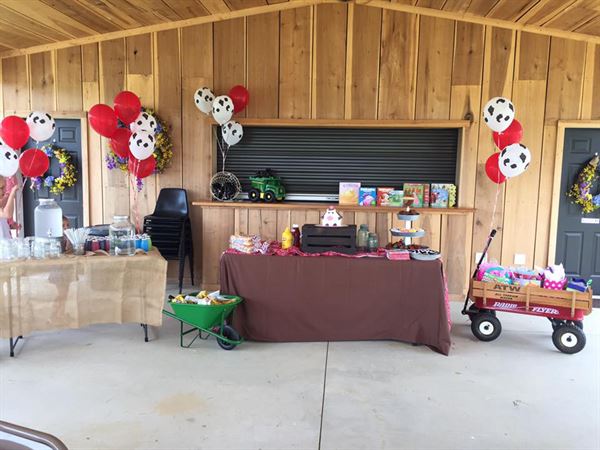 Bullard Farm And Pavilion/Hitchin Post