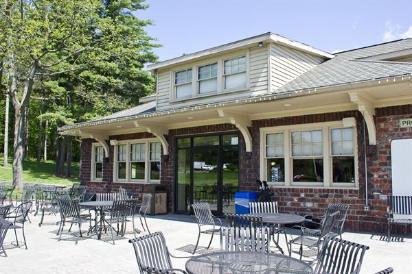 Traditions at the Glen