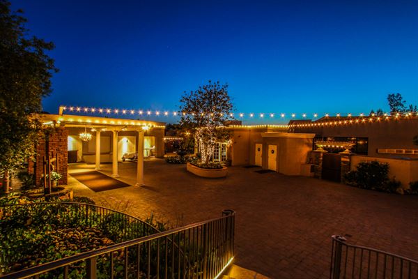 Dove Canyon Courtyard