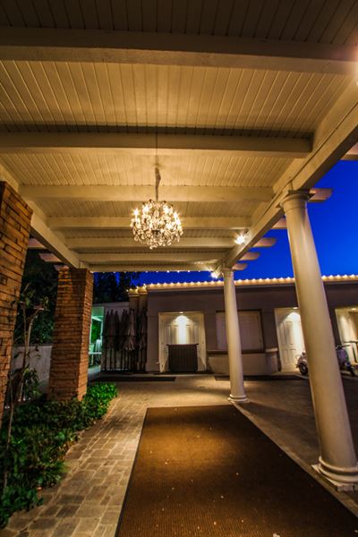 Dove Canyon Courtyard