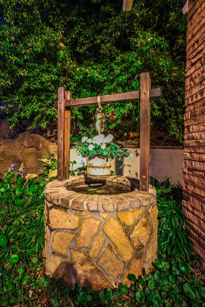 Dove Canyon Courtyard