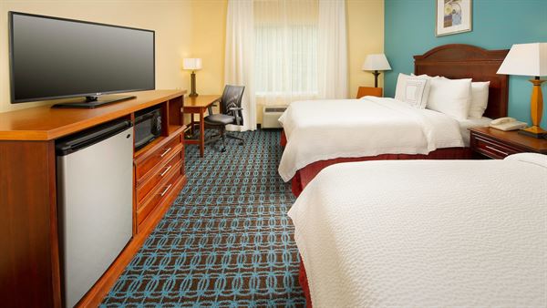 Fairfield Inn & Suites Marshall