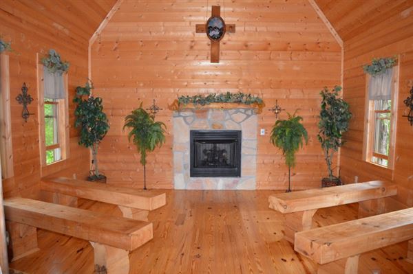 In The Smokies Weddings & Cabins