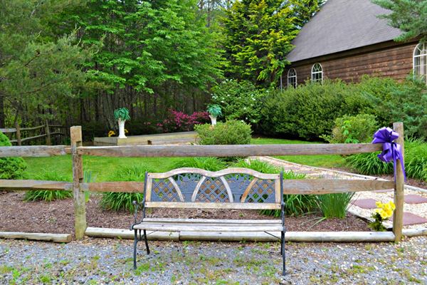 In The Smokies Weddings & Cabins