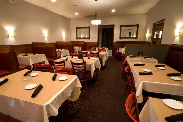 Lola's Bistro & Grill