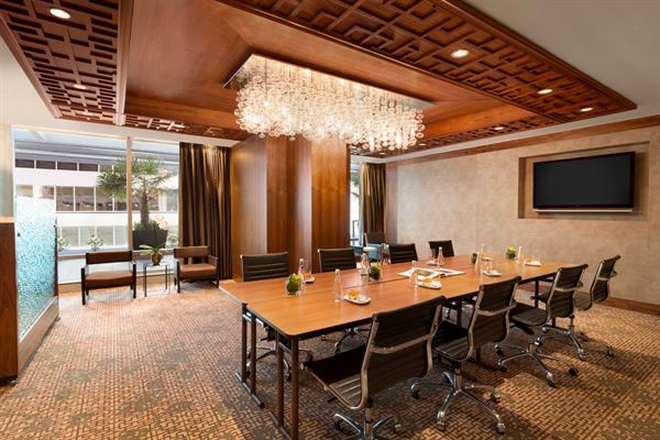 Shangri-La Hotel Vancouver