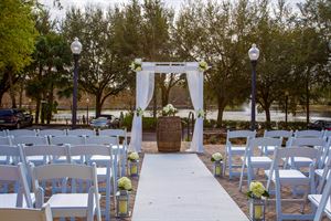 Outside Patio (Must be rented with another room)