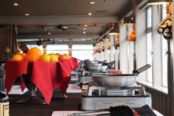 Salty's At Redondo Beach