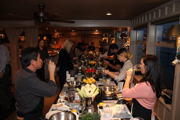 Salty's At Redondo Beach