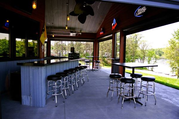 Bullheads Bar and Grill