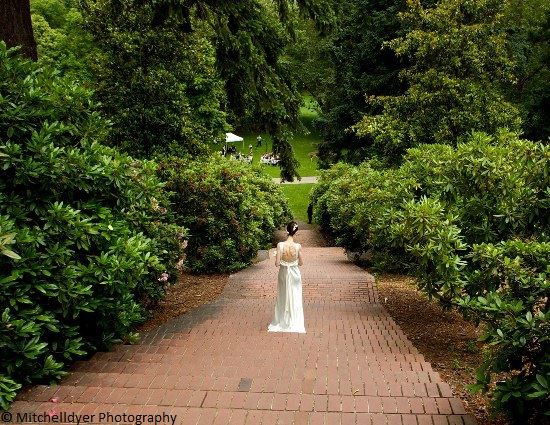 The Laurelhurst Club