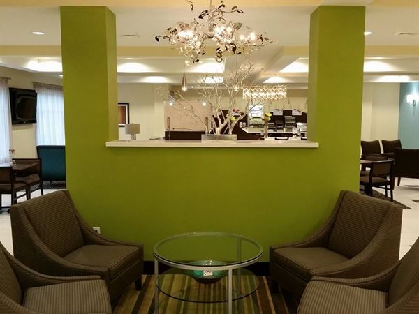 Holiday Inn Express & Suites Atascocita