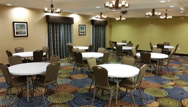 Holiday Inn Express & Suites Atascocita