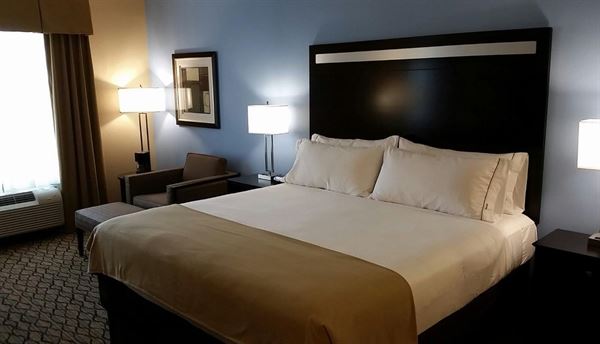 Holiday Inn Express & Suites Atascocita