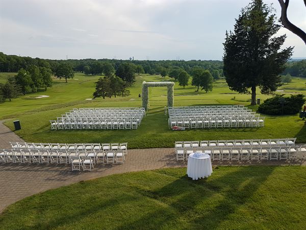 Crestmont Country Club