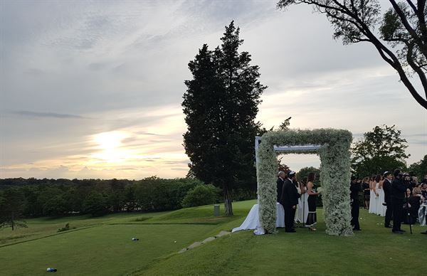 Crestmont Country Club