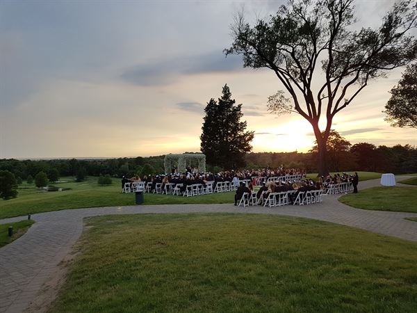 Crestmont Country Club