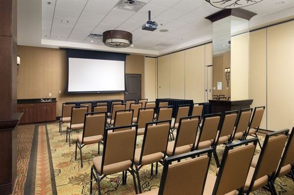 Holiday Inn Hotel & Suites Denver Airport