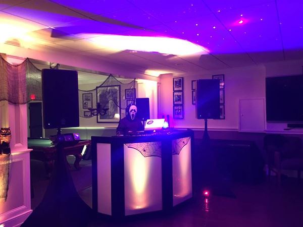 DJW ENTERTAINMENT LLC