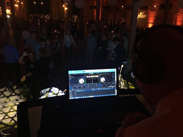 Squawkbox Sound & DJ Services