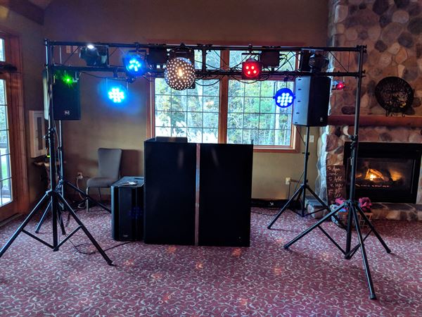 Pro Mobile DJs & Photo Booth