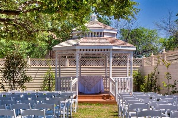 Magnolia Gardens on Main