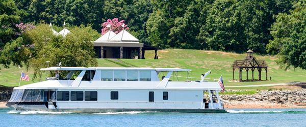 Lake Lanier Luxury Houseboat and Yacht Rentals