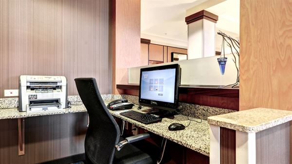 Fairfield Inn & Suites Edison