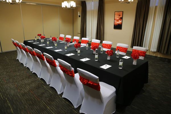 Radisson Hotel & Suites Fort McMurray