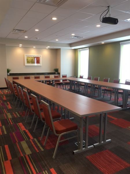 Home2 Suites by Hilton Youngstown