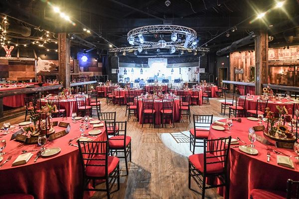 Stoney's Rockin' Country