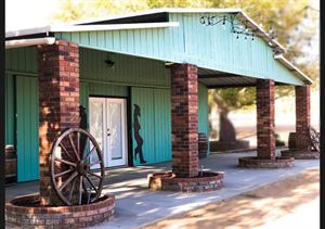 Blue Barn Events, Apple Valley