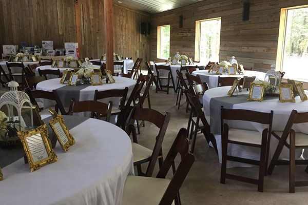 Whispering Oaks Wedding Venue