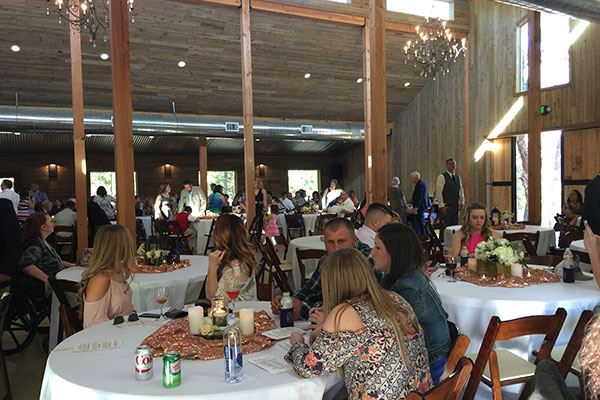 Whispering Oaks Wedding Venue