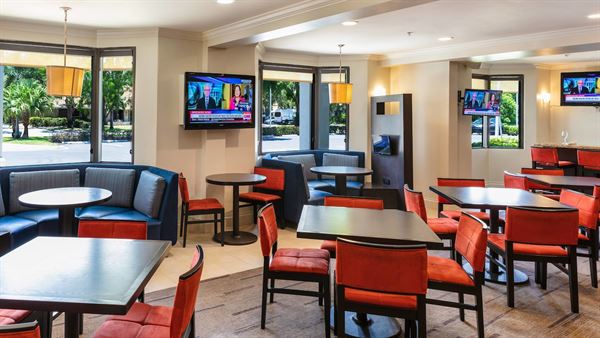 Courtyard by Marriott Naples