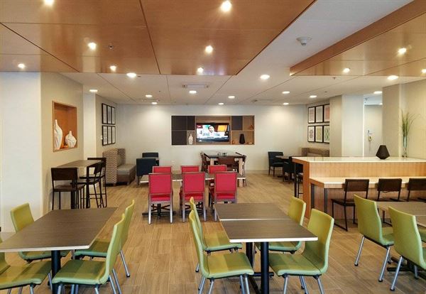 Holiday Inn Express BWI Airport West