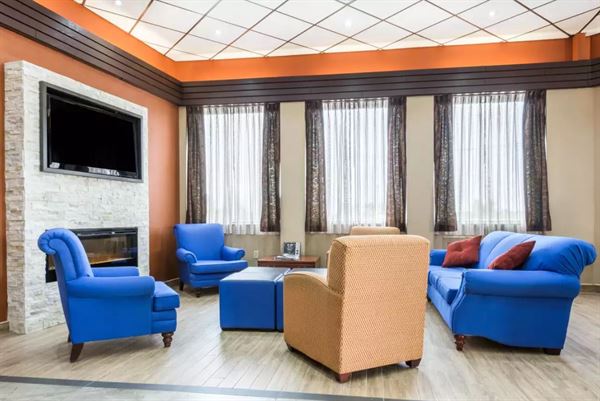 Comfort Inn & Suites
