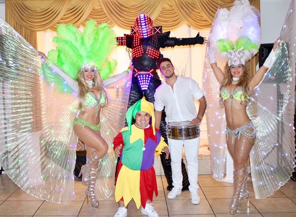 Hora Loca Entertainment