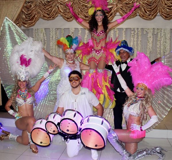 Hora Loca Entertainment