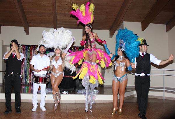 Hora Loca Entertainment