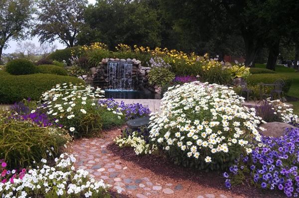 Red Barn Events at Twin Lakes Country Club