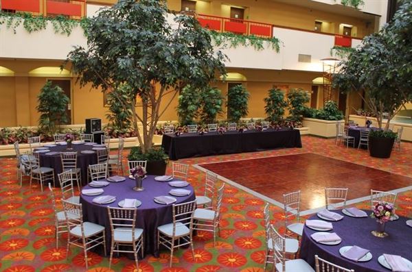 Holiday Inn Hotel & Suites Springfield