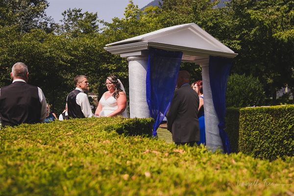 Hatzic Meadows wedding ceremony site
