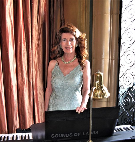 Sounds of Laura/Solo Pianist